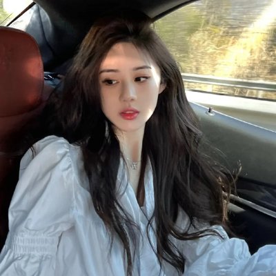 少年与水球